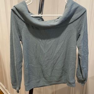 Women’s Abercrombie off the shoulder cowl neck ribbed knot top.